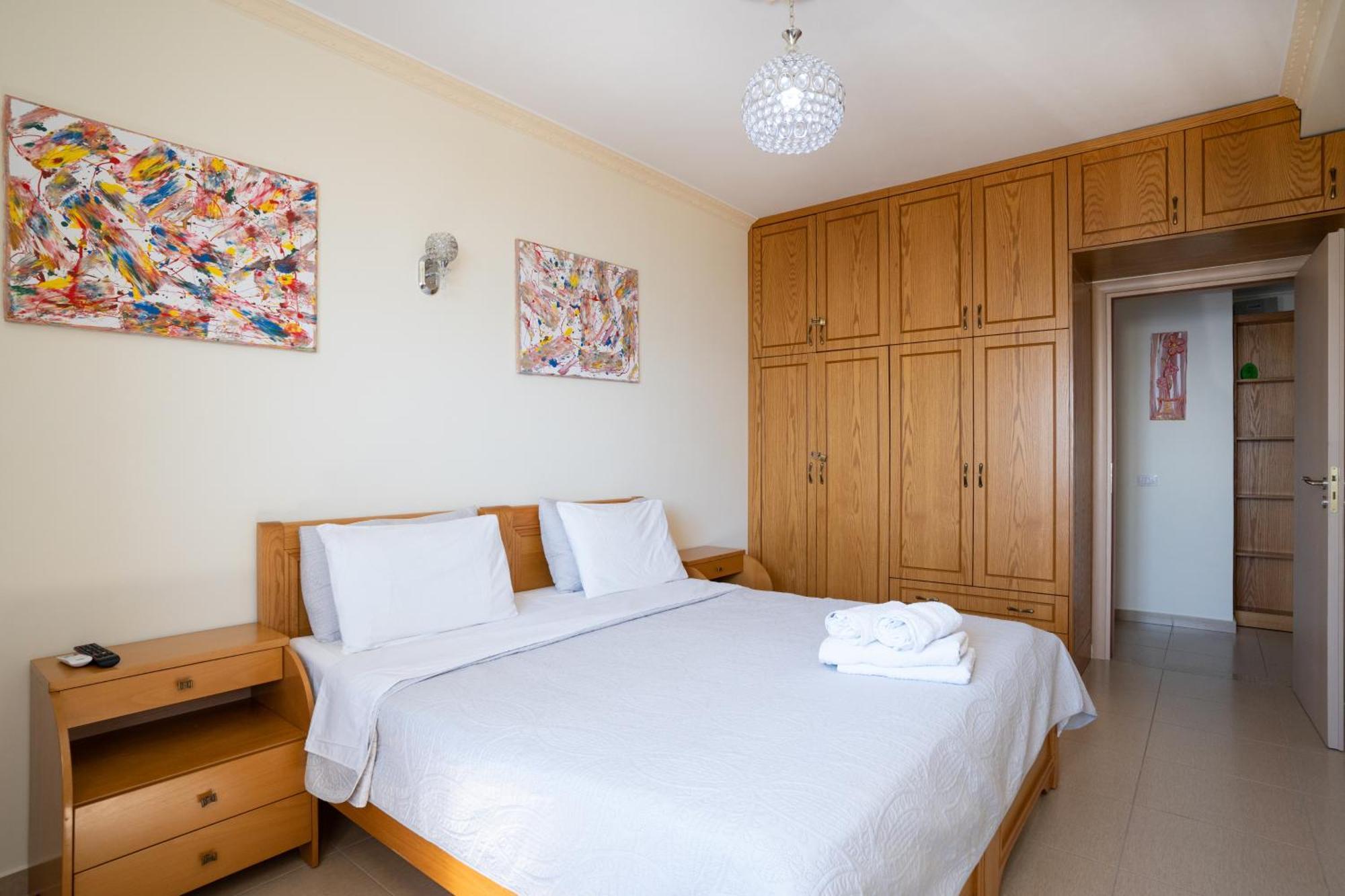 Deluxe Beachfront * Vlorë